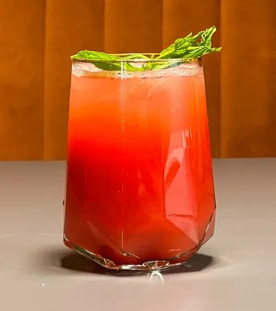 ÇİLEKLİ LİMONATA